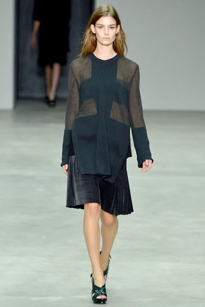 Look 9